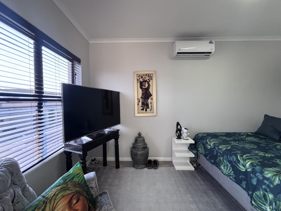 To Let 2 Bedroom Property for Rent in Parklands Western Cape